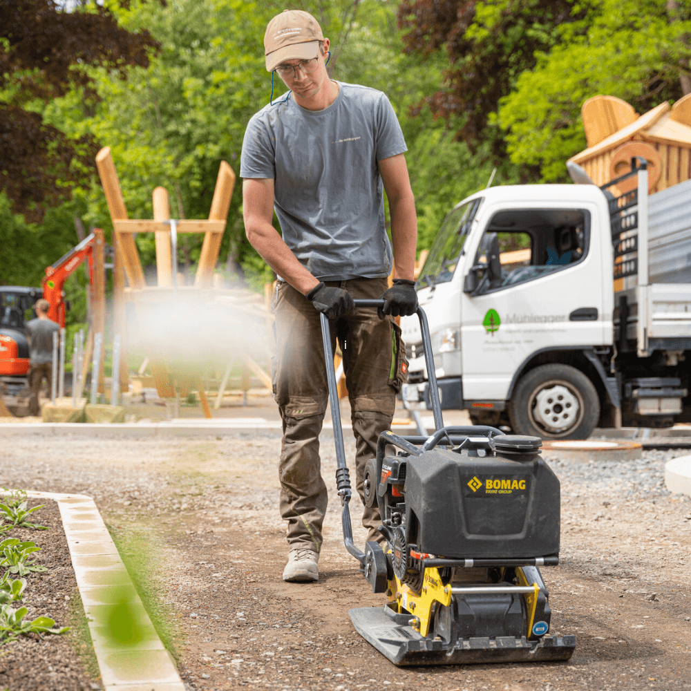 BOMAG BP 20_45 plate compactor being used onsite BOMAG BP 20_45 plate compactor being used onsite