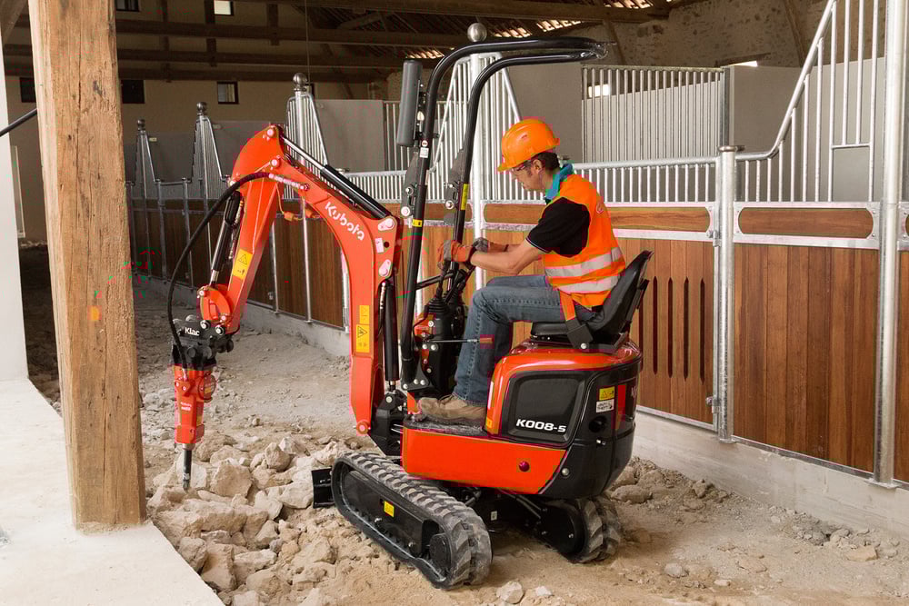 KM55 with Kubota-K008-5 on site in stables