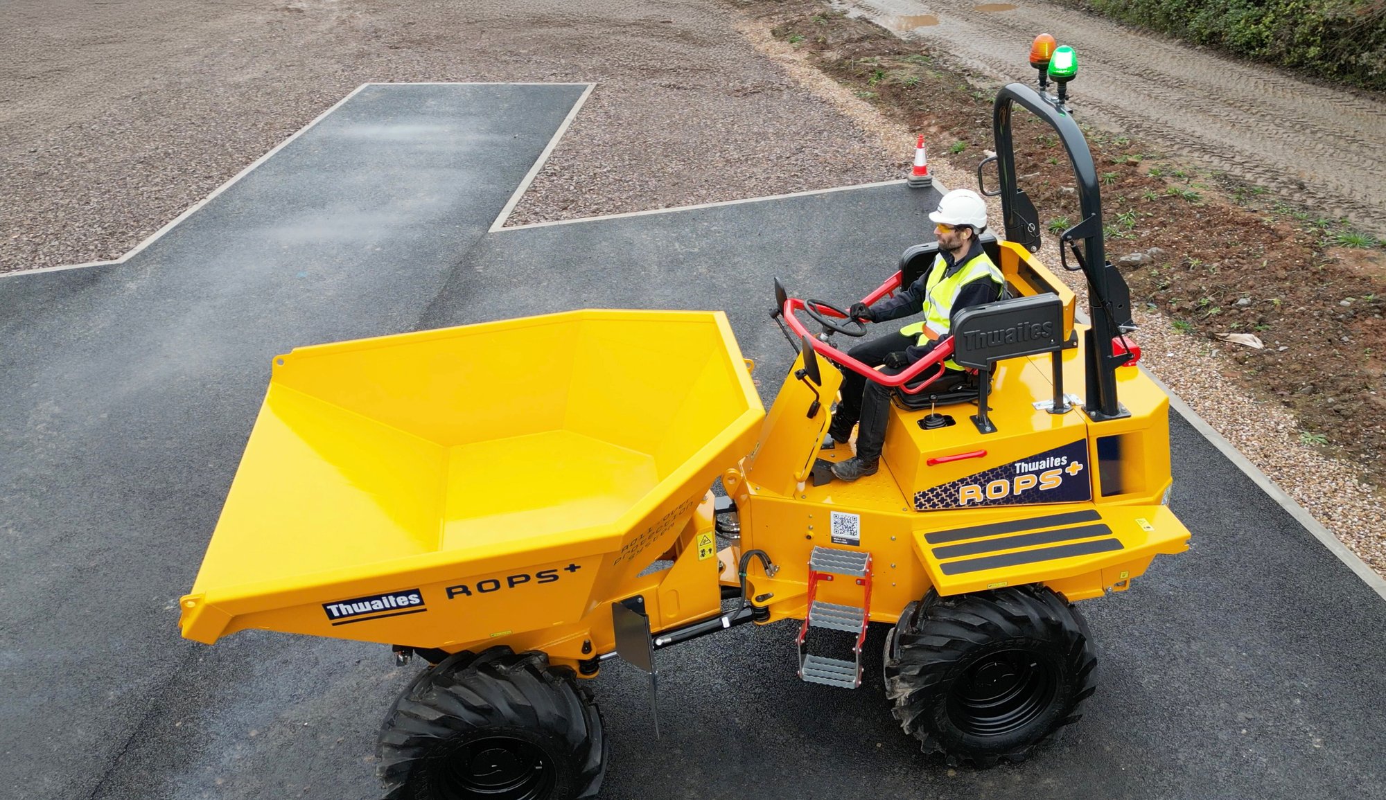 Thwaites ROPS+ Flyaround 004