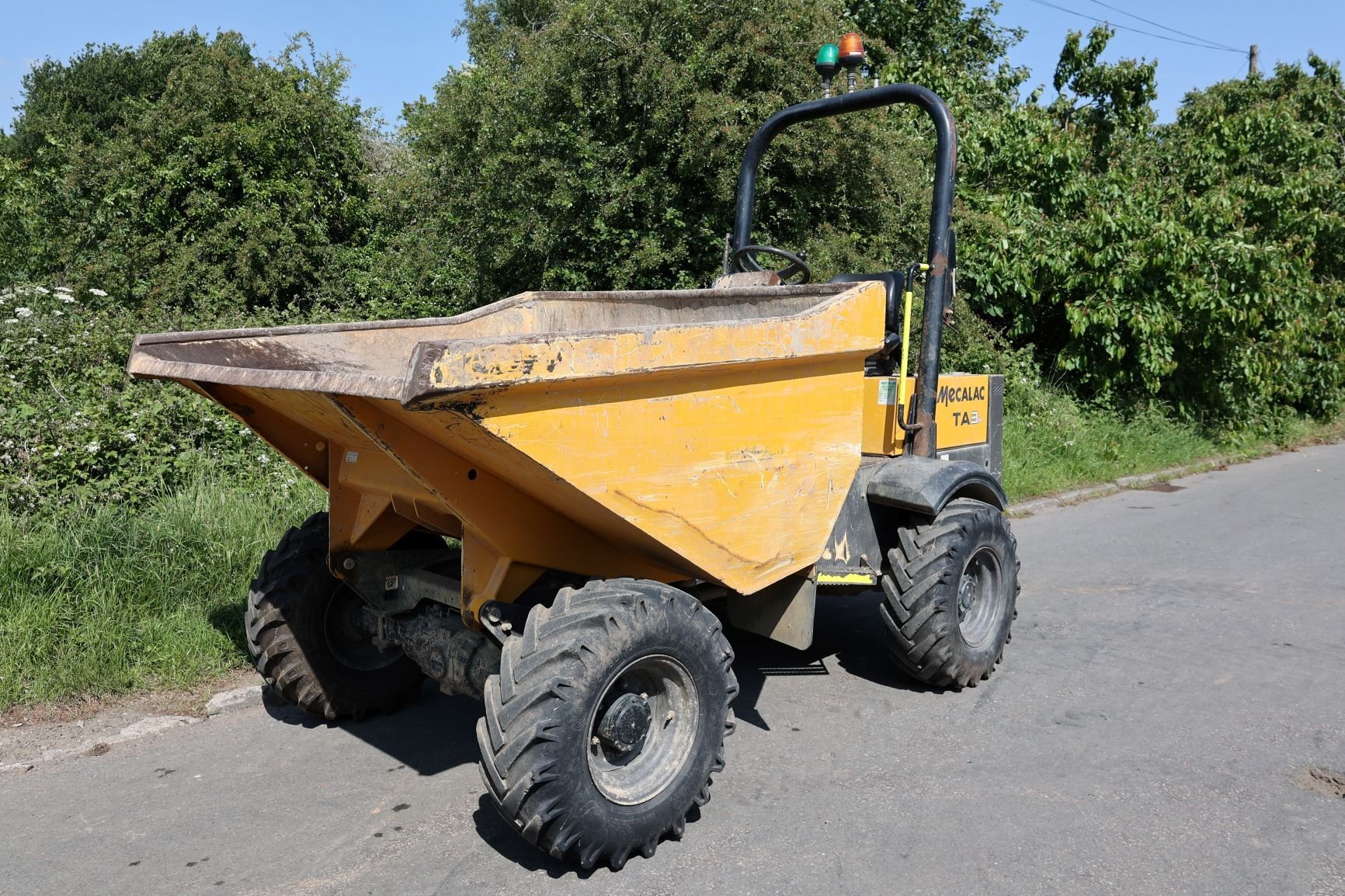 Mecalac TA3h 8415 left front