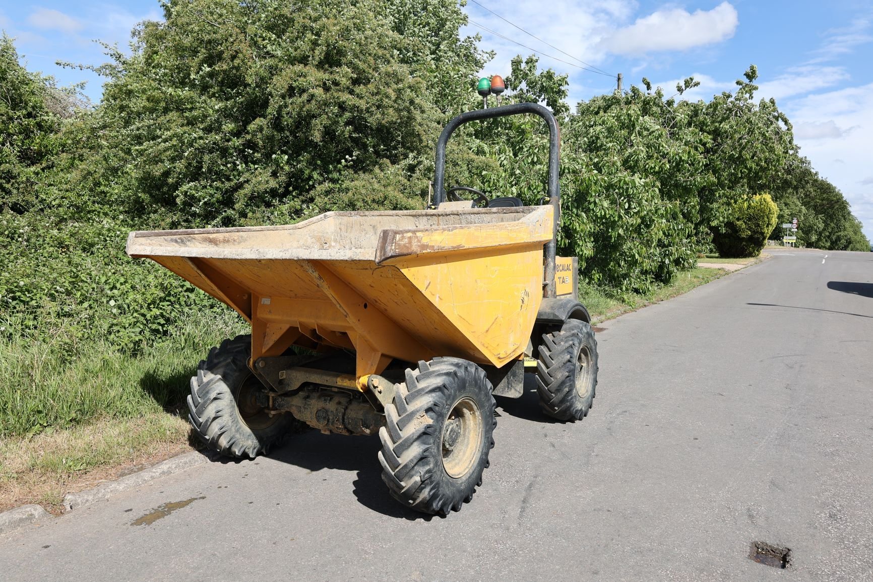 Mecalac 3T 8440 front left