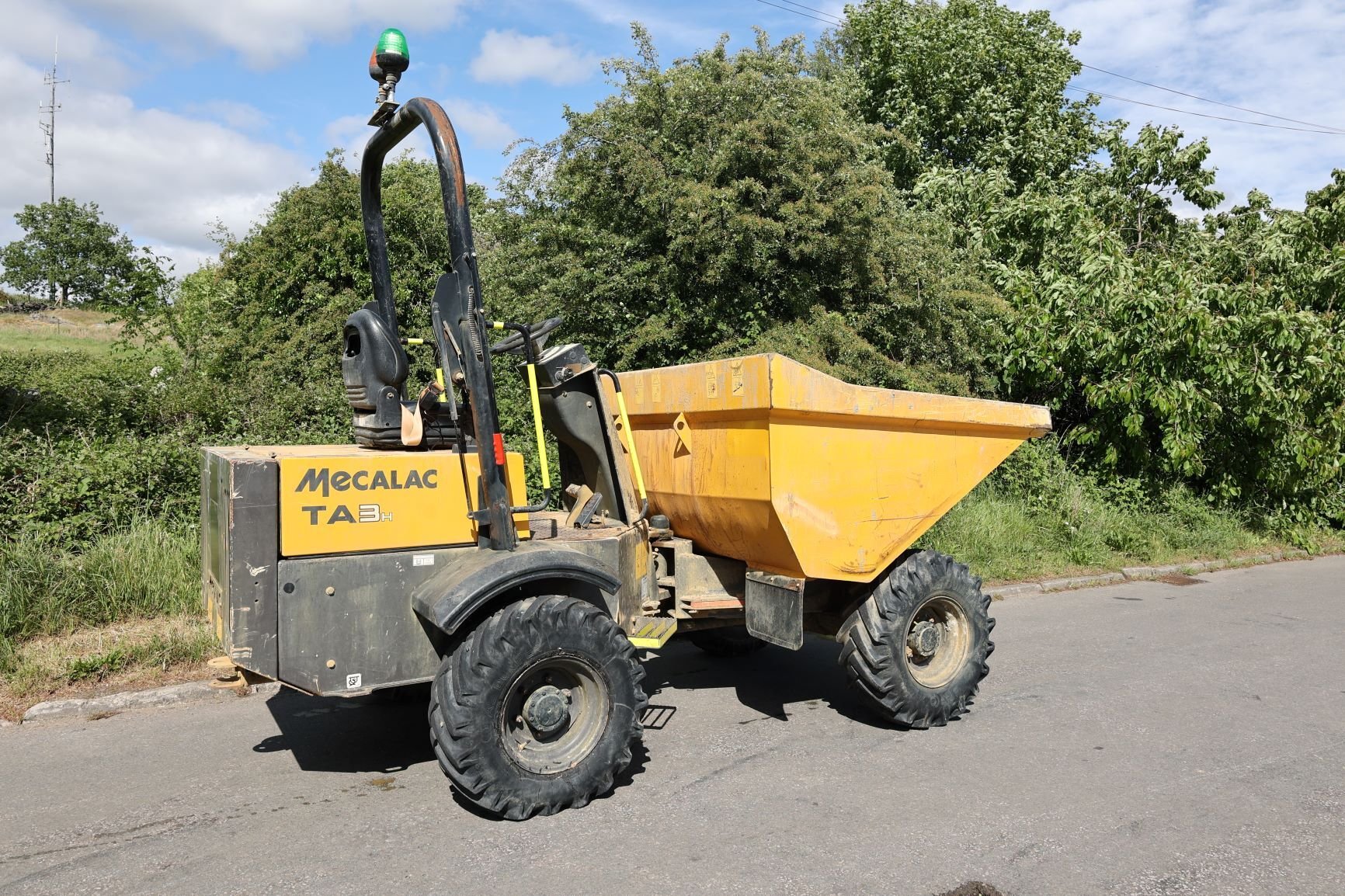 Mecalac 3T 8440 rear right side