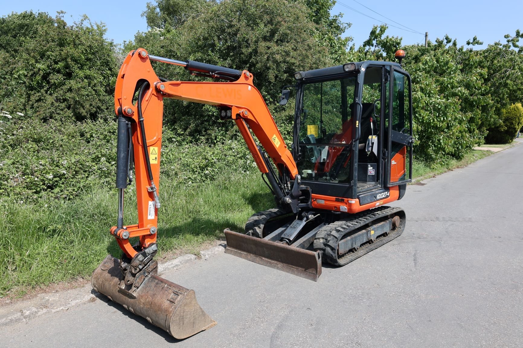 11048627 Kubota KX027-4 front left