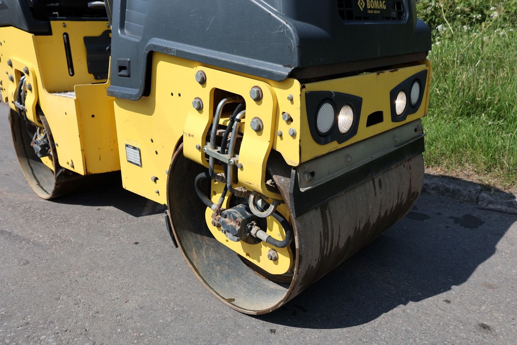 Bomag BW80 roller 101462091164 front drum