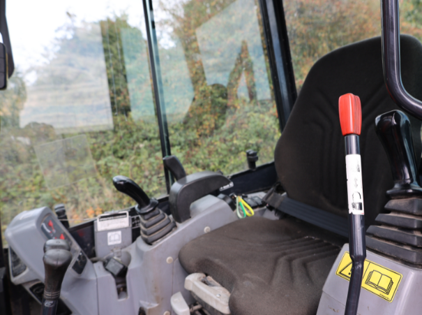 11049367 Kubota U27-4 inside cab
