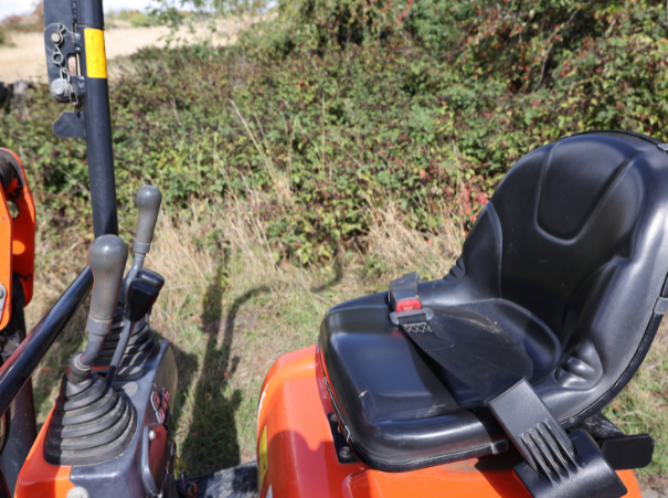 Kubota U36 Excavator 11049318 seat and levers