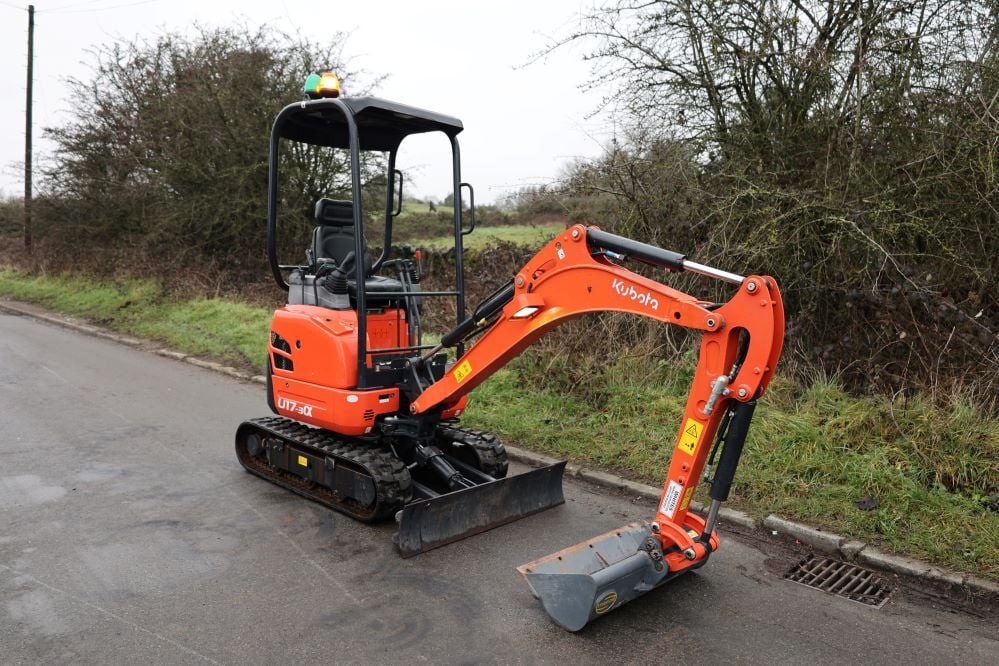 Kubota U17-3a ex demo right side front