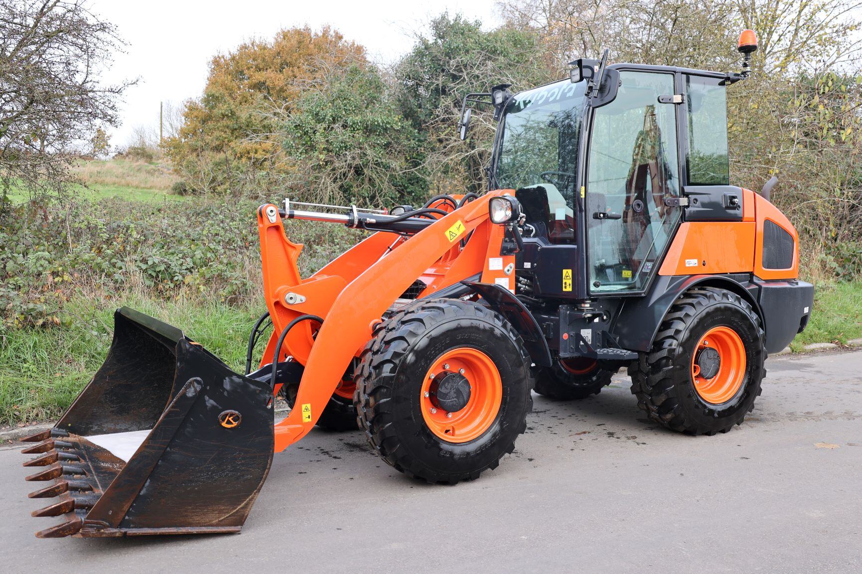 EX-DEMO Kubota R090
