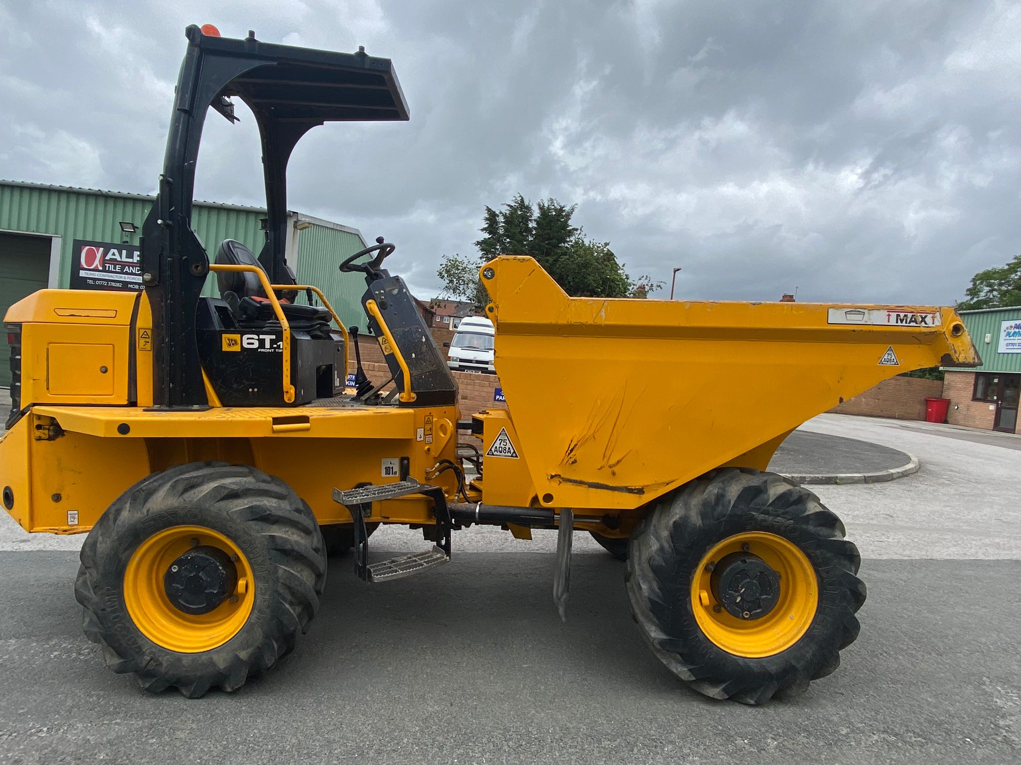 31038333 JCB 6 Tonne Front Tip Dumper