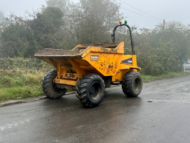11043787 Thwaites 9 Tonne
