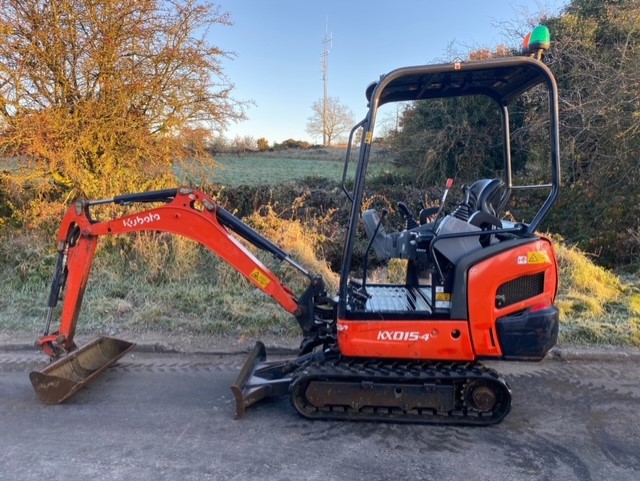 11044008 Kubota KX015-4
